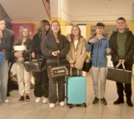 399919291_1276120236433752_801862545461065962_n