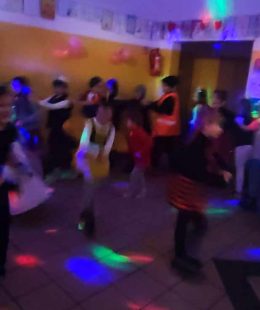 received_1540064833393460