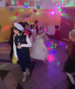 received_1707505393110561