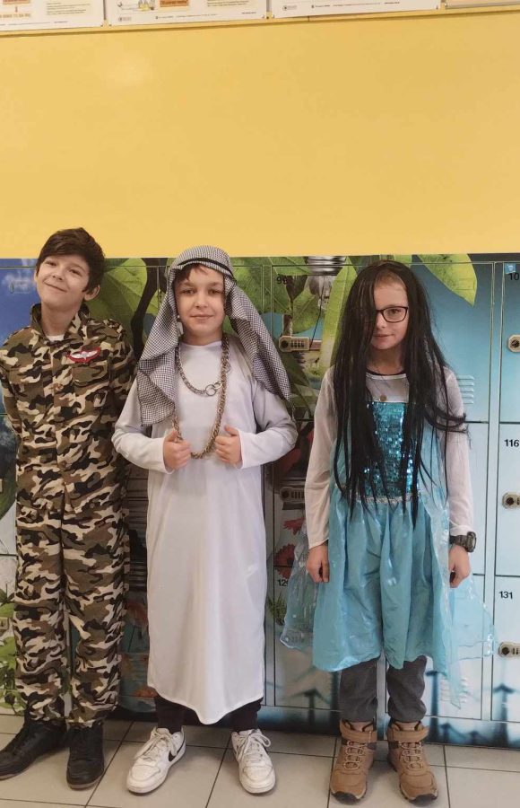 received_374230742221571